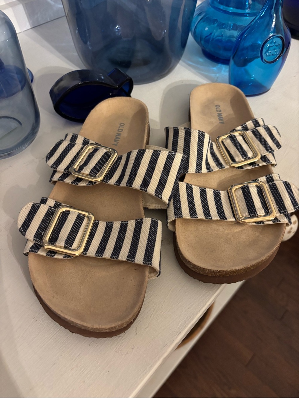 Old Navy Women’s Striped Navy & Gold Buckle Slide Sandals - NWOT- 8